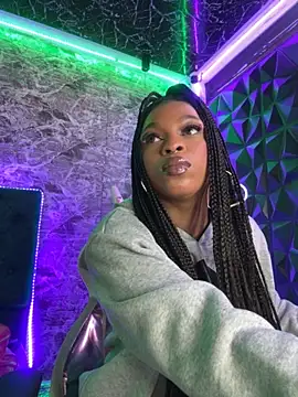 Snapshot of Melany_Williams chatting on 09/22/25, 01:02 Melany Williams online show from 09/22/25, 01:02