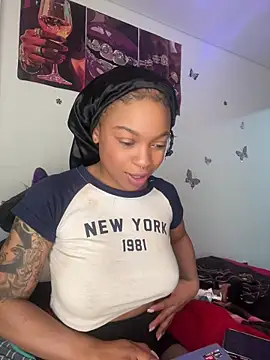 Melany Williams online show from 06/15/26, 03:25