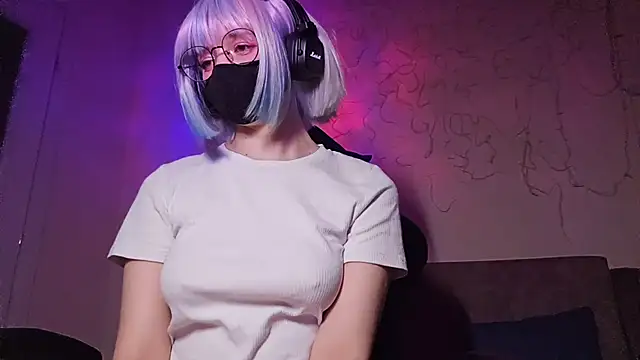 Snapshot of DanaWard chatting on 09/22/25, 09:28 DanaWard online show from 09/22/25, 09:28