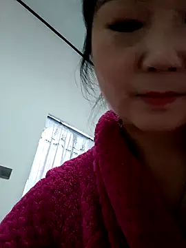 Snapshot of AHL756 chatting on 02/18/25, 04:04 AHL756 online show from 02/18/25, 04:04