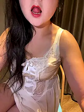 Snapshot of AHL756 chatting on 10/25/25, 12:13 AHL756 online show from 10/25/25, 12:13