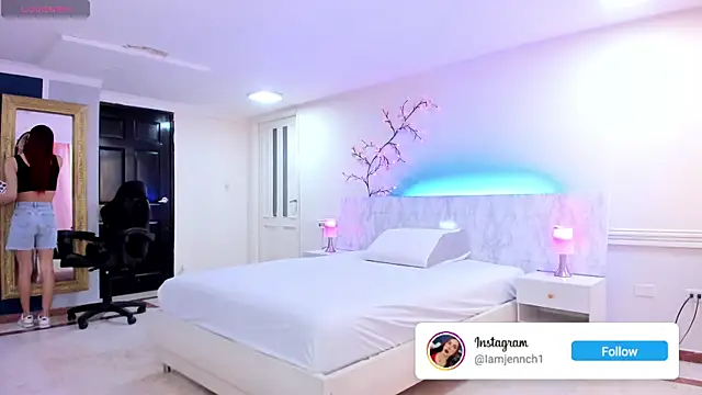 charolbruce 1 online show from 07/10/26, 12:08