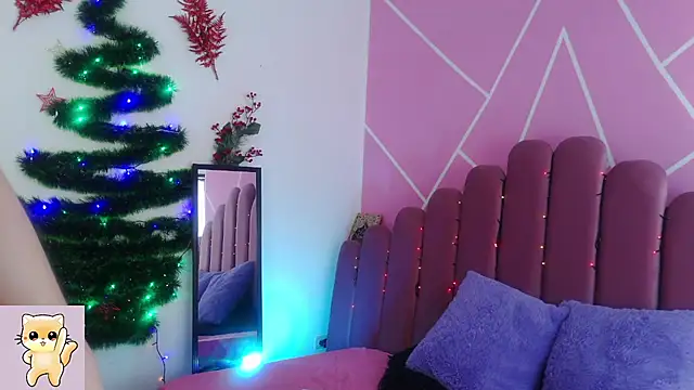 Zoe Benson online show from 12/12/24, 07:04
