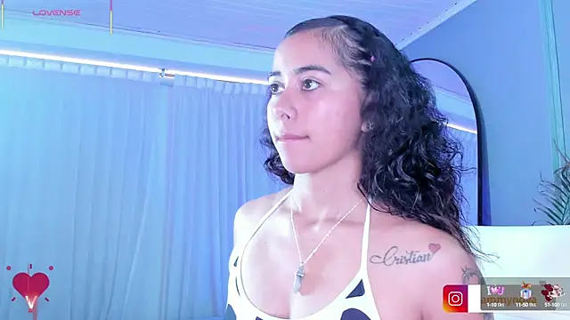 Snapshot of Ammy_nova chatting on 10/02/25, 08:05 Ammy nova online show from 10/02/25, 08:05