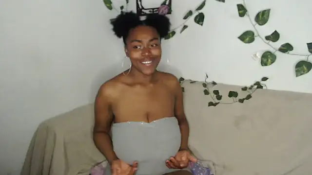 Snapshot of lyssyhorny chatting on 09/30/25, 01:21 lyssyhorny online show from 09/30/25, 01:21