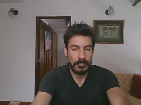 elkike1980 online show from 06/18/26, 03:05