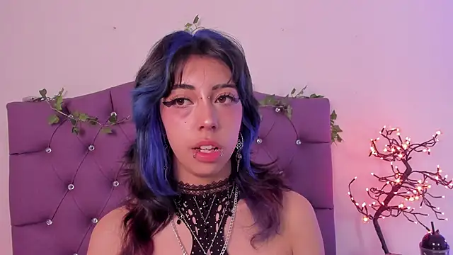 Nyx nayla online show from 12/10/24, 02:17