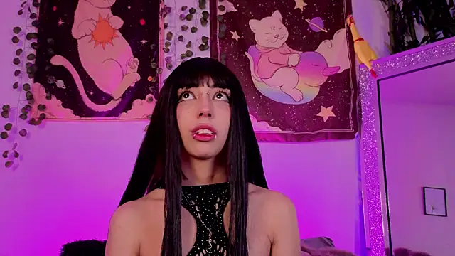 Snapshot of Nyx_nayla chatting on 12/16/25, 07:02 Nyx nayla online show from 12/16/25, 07:02