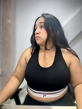 cata megan online show from 12/04/25, 07:39