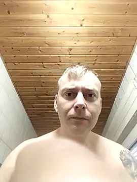 Snapshot of Marecki5231 chatting on 12/22/24, 09:44 Marecki5231 online show from 12/22/24, 09:44