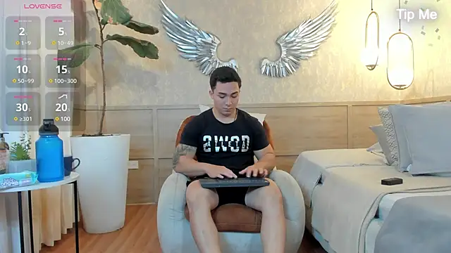 Ryan Hunt online show from 12/14/24, 01:05