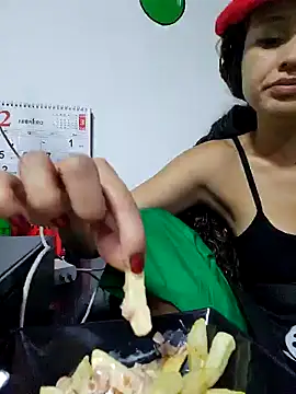 Snapshot of LorenRosse chatting on 02/16/25, 03:04 LorenRosse online show from 02/16/25, 03:04