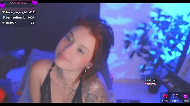 Snapshot of LorenRosse chatting on 03/20/25, 02:29 LorenRosse online show from 03/20/25, 02:29
