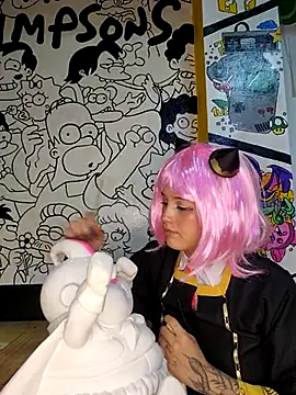 Snapshot of LorenRosse chatting on 03/23/25, 01:53 LorenRosse online show from 03/23/25, 01:53