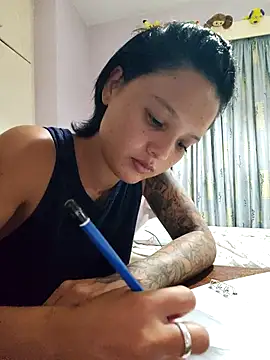 Snapshot of LorenRosse chatting on 09/10/25, 06:52 LorenRosse online show from 09/10/25, 06:52