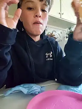 LorenRosse online show from 10/13/25, 04:34