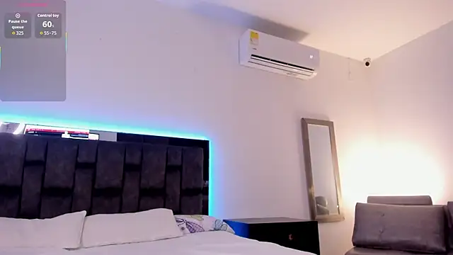 Snapshot of Sthef_Castle chatting on 11/18/25, 12:31 Sthef Castle online show from 11/18/25, 12:31