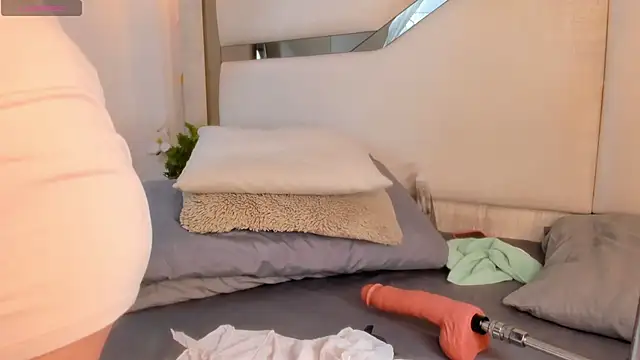 Julieta Jane online show from 09/14/25, 10:42