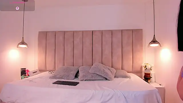 Julieta Jane online show from 09/16/25, 04:02