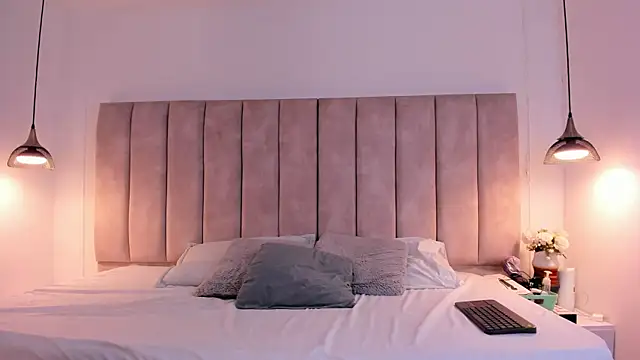 Julieta Jane online show from 10/29/25, 03:42