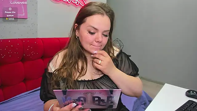 MonikaCharming online show from 06/05/26, 01:01