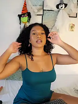 sara sophieee online show from 10/27/25, 05:39