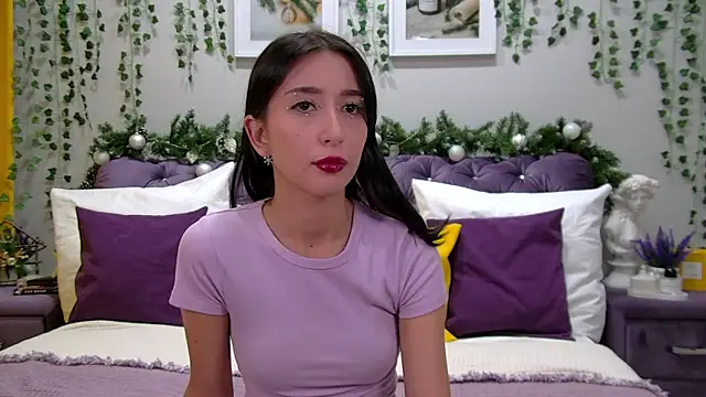 Snapshot of NicoleLimp chatting on 12/28/24, 02:43 NicoleLimp online show from 12/28/24, 02:43