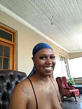 Snapshot of YourDreamLady22 chatting on 02/01/25, 10:26 YourDreamLady22 online show from 02/01/25, 10:26