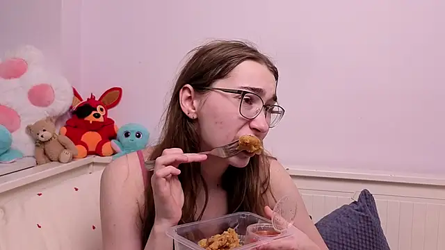 PollyBeev online show from 06/29/26, 10:15