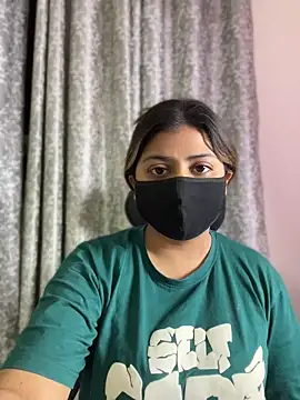 Hoty-Shivangi online show from 05/06/26, 03:28