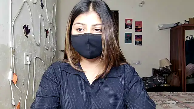 Hoty-Shivangi online show from 06/28/26, 12:05