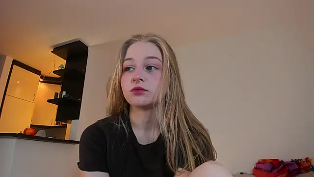 MiaMews online show from 10/07/25, 11:07