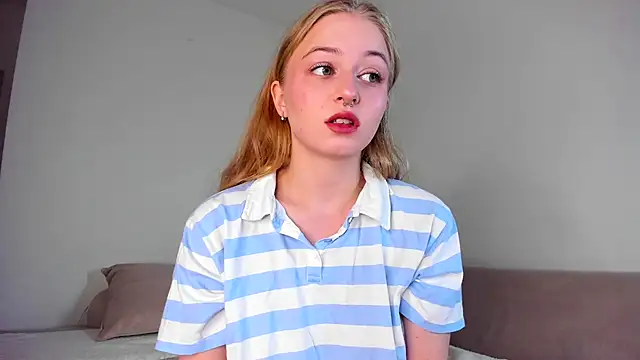 MiaMews online show from 11/11/25, 12:27