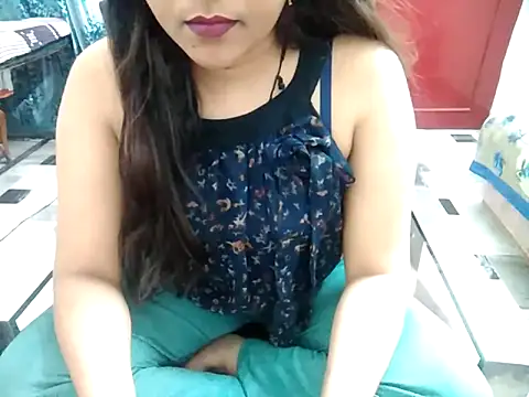 aarushi sharmaa online show from 02/17/25, 04:04