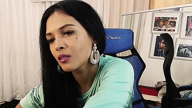 MOMMYJEVAA online show from 11/26/25, 08:54