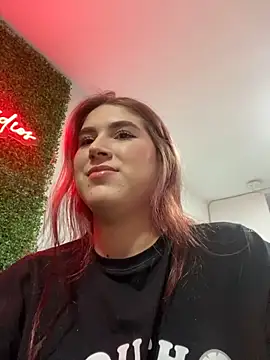 Jimena White  online show from 02/05/25, 03:02