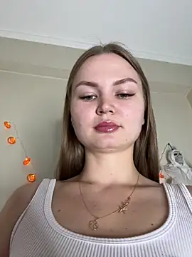 Snapshot of NickiLike chatting on 10/27/25, 06:01 NickiLike online show from 10/27/25, 06:01