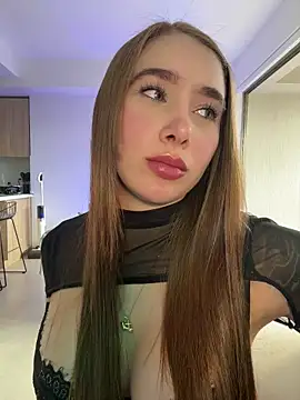 Snapshot of Lanataylor- chatting on 04/20/26, 10:33 Lanataylor- online show from 04/20/26, 10:33