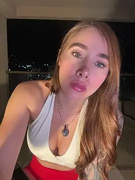 Snapshot of Lanataylor- chatting on 06/04/26, 12:27 Lanataylor- online show from 06/04/26, 12:27