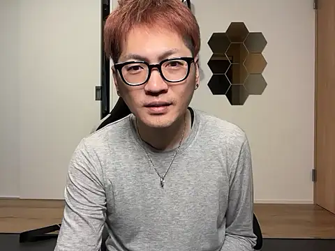 Snapshot of kensnb chatting on 11/02/25, 08:11 kensnb online show from 11/02/25, 08:11