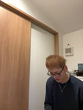 Snapshot of kensnb chatting on 11/15/25, 09:11 kensnb online show from 11/15/25, 09:11