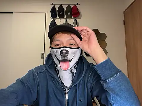 Snapshot of kensnb chatting on 11/16/25, 09:26 kensnb online show from 11/16/25, 09:26