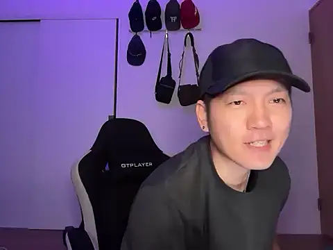 Snapshot of kensnb chatting on 11/22/25, 08:08 kensnb online show from 11/22/25, 08:08