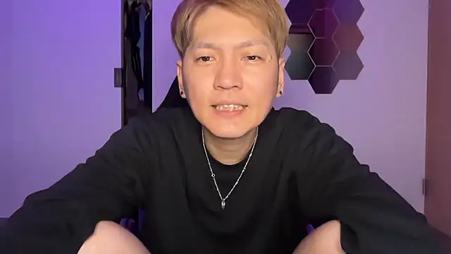 Snapshot of kensnb chatting on 11/23/25, 09:03 kensnb online show from 11/23/25, 09:03