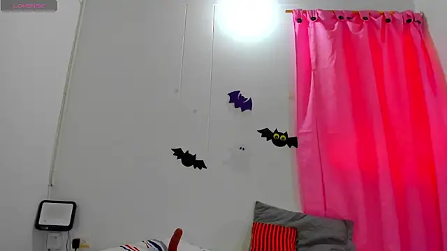 Natasha by online show from 10/04/25, 02:48