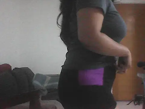 Snapshot of vanesa457 chatting on 11/26/25, 10:55 vanesa457 online show from 11/26/25, 10:55