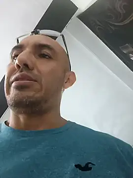 Snapshot of exmilitary chatting on 01/27/25, 09:00 exmilitary online show from 01/27/25, 09:00