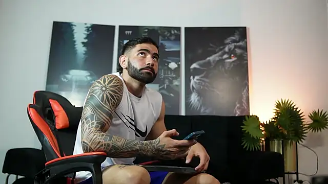 Snapshot of Austin_bolt chatting on 09/25/25, 03:10 Austin bolt online show from 09/25/25, 03:10