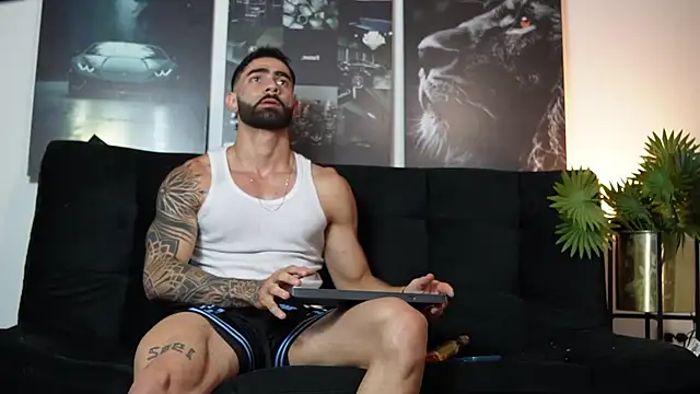 Snapshot of Austin_bolt chatting on 10/04/25, 01:58 Austin bolt online show from 10/04/25, 01:58