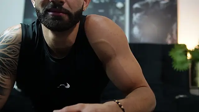 Snapshot of Austin_bolt chatting on 10/08/25, 02:31 Austin bolt online show from 10/08/25, 02:31